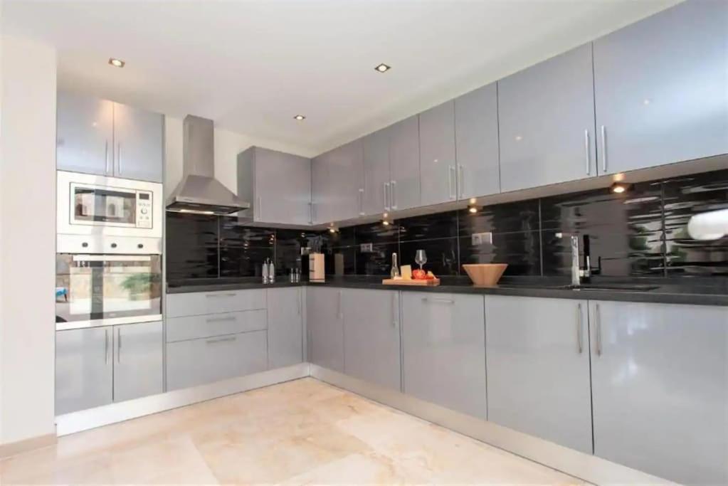 Summer Offers! Fabulous Luxury Near The Sleeps 8 Benalmádena